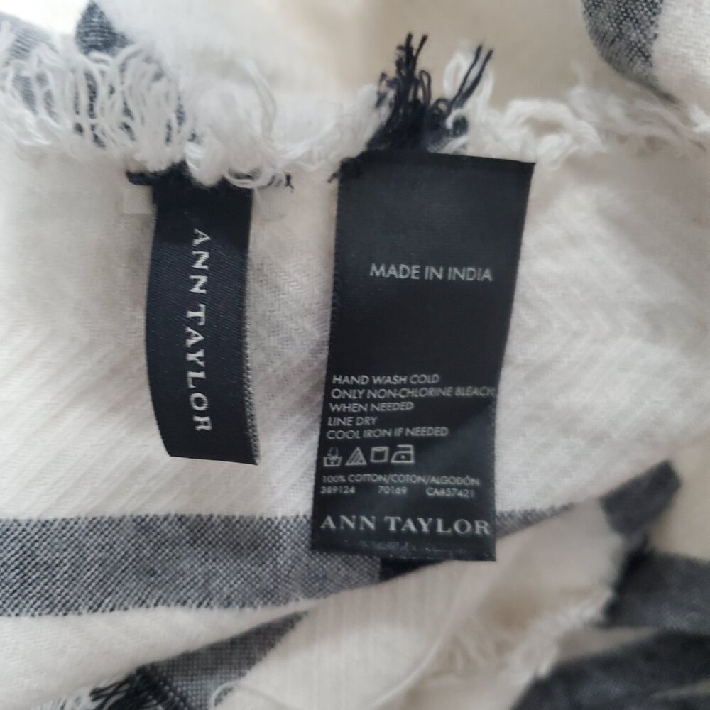 Ann Taylor Black and Cream Windowpane Check Scarf - Picture 2 of 3